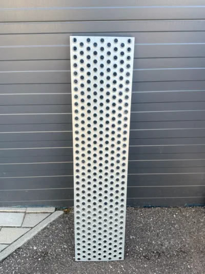 Tetőjárda-és lépcső csúszásmentes járórács (horganyzott)